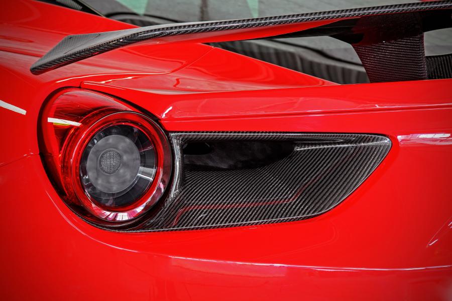 Детали экстерьера Ferrari 488 GTB by VOS Performance 2016 года  (фото 1 из 16)